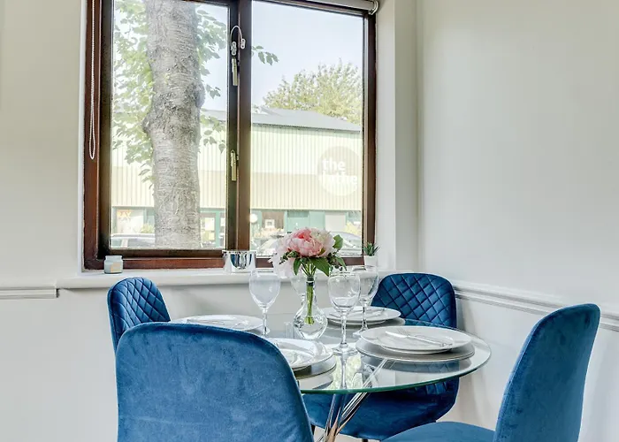 Perfect Apartment In Canada Water With Parking